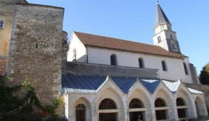 Le Puits Fortifie Salives Zewnętrze zdjęcie